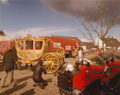 FritomGroup's tweet photo. In 1977 kreeg Fritombedrijf VMD de opdracht om de gouden koets te vervoeren van Den Haag naar Drunen. Hiermee was VMD uit Zwolle de eerste 'hofleverancier' binnen de Fritom Group. Meer weten over 50 jaar Fritom? Ga naar https://t.co/B6gAH0qaNU https://t.co/YpJLtFYjdK