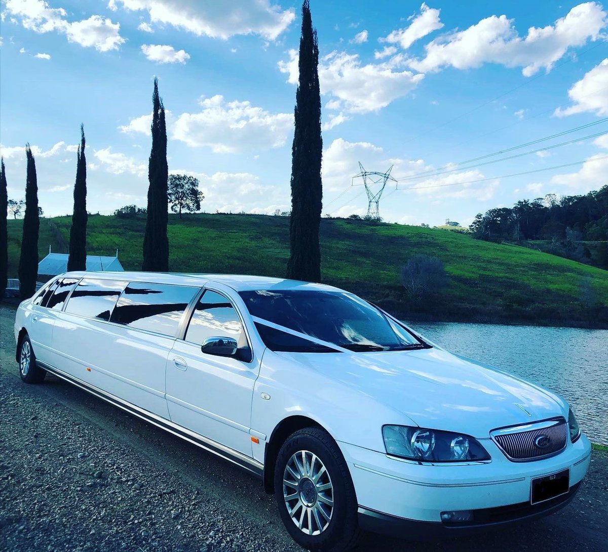 Blackbow09's tweet photo. Brisbane wedding cars - Andrew Sinclair % https://t.co/SaqK285246 https://t.co/vD01ot9uKy