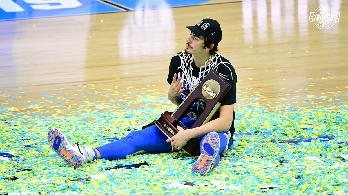 MFinalFour's tweet photo. The Bruins are headed to the #FinalFour!

#MarchMadness | @UCLAMBB https://t.co/SjXuxr3CcE