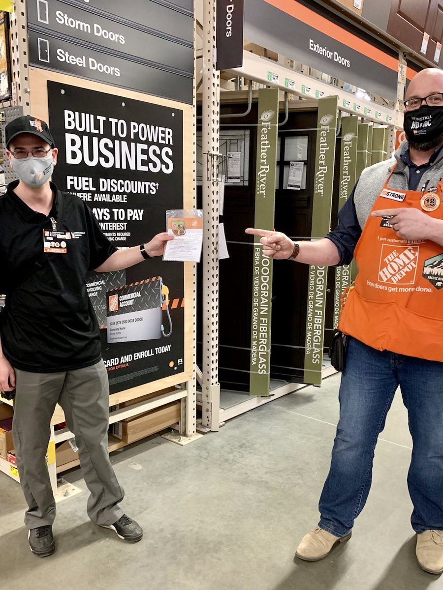 Take a look...this is what an amazing MET partner looks like. Steven has done an amazing job with our MET team and I couldn’t be more proud to have him as part of the 8561 family!
@KristinC_THD @TobyLongHD <a href="/Stuhr2001/">Philip Stuhr</a> @TracieD317 <a href="/deanne_clawson/">Deanne Clawson</a> <a href="/Steven_GrimmTHD/">Steven Grimm</a> <a href="/Debs8561/">debbie</a>