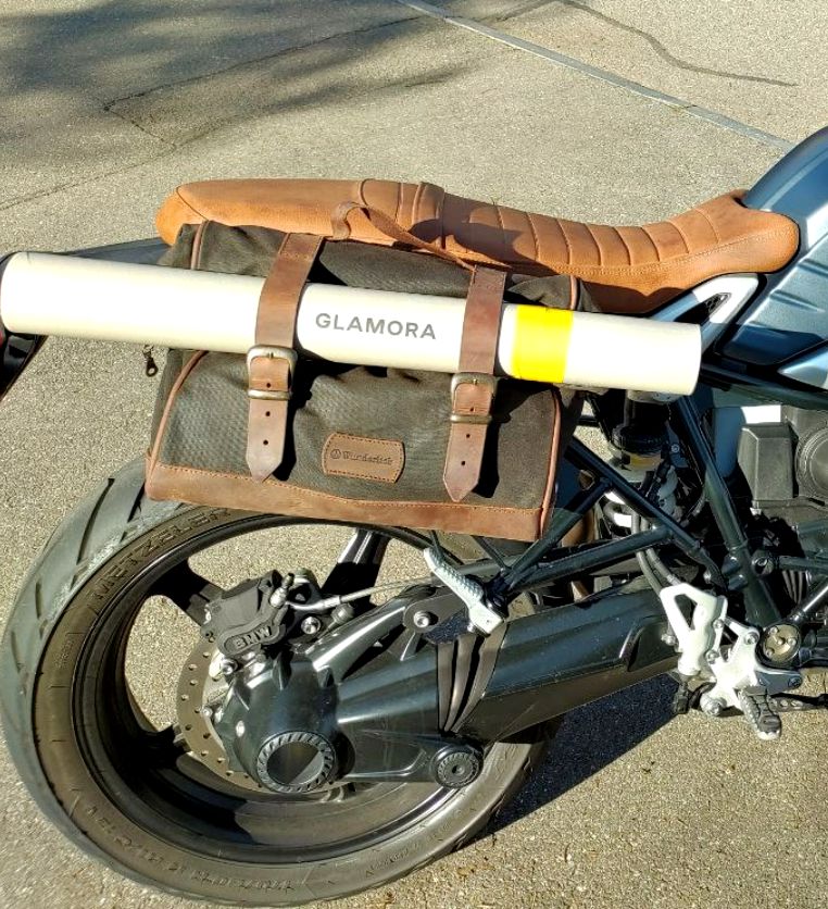 SchoeneWaende's tweet photo. GLAMORA-Muster per Motorrad-Express zum Kunden bei Maler Rothe in CH-Bergdietikon. https://t.co/fMwePzG3Do #malerischewohnideen #malerrothe #glamora #tapeten https://t.co/1tr1wBeHzF