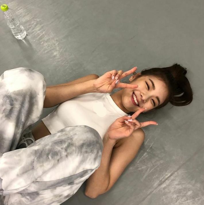 𝐕elia tweet media