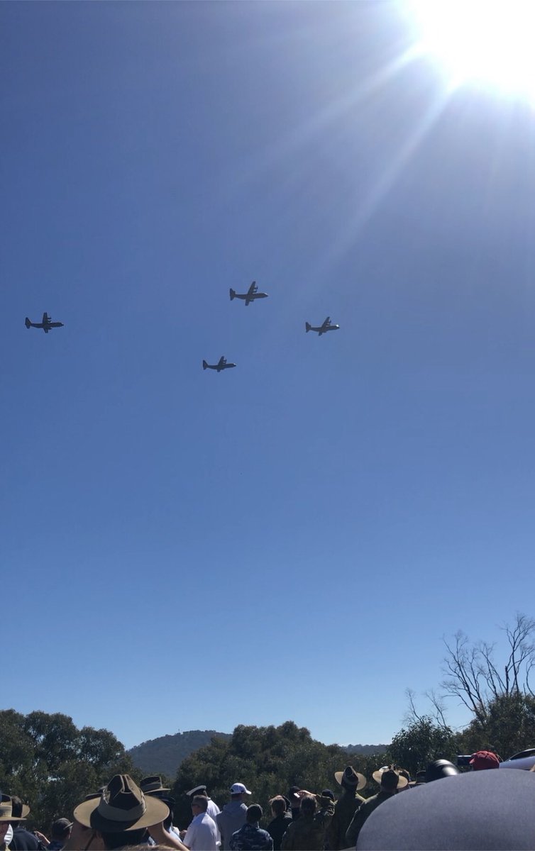 HugoMcMeekin's tweet photo. Excellent weather for some #AirForce100 flyovers. Happy birthday @AusAirForce https://t.co/qIYUgOYpqL