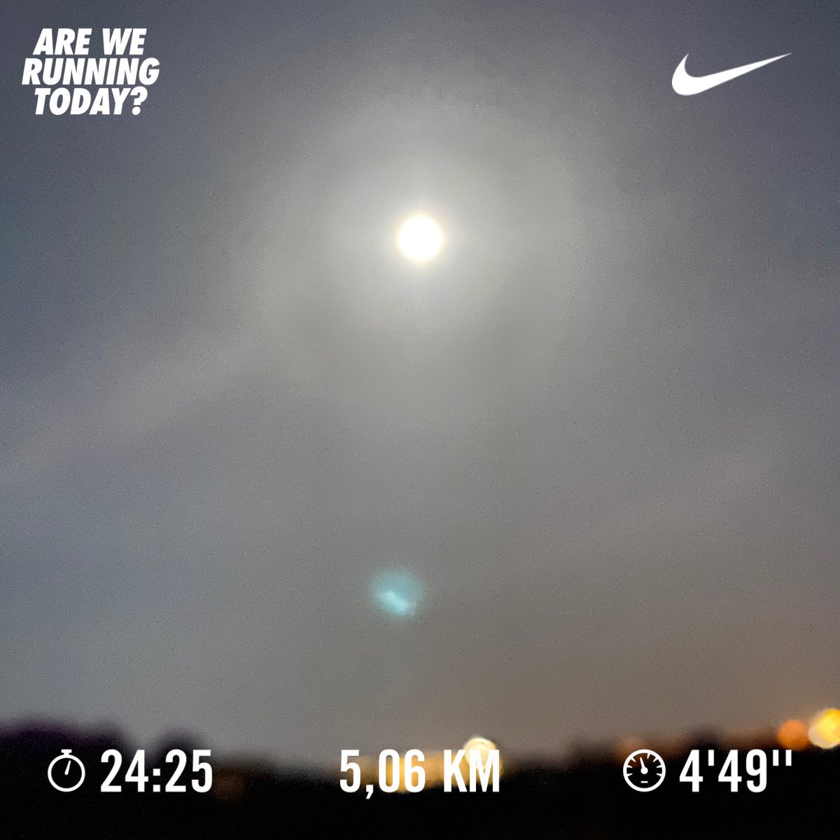 AntonioJSanz's tweet photo. #Wednesday #Run4Yourself👉🏻🏃🏻‍♂️ #RunWild🤟🏻 #NikePlus #JustDoIt✔️ #AreWeRunningToday⁉️ #5k #JobDone✅ #Formentera #EstanyPudent🦩 #NotSoDark🌕 https://t.co/HMFLVK2mxq
