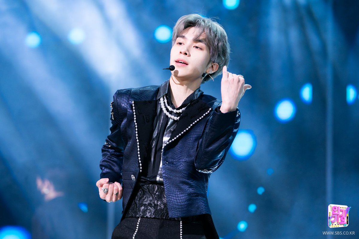 EVERY_HENDERY's tweet photo. PHOTO 📸 210331 |SBS INKIGAYO updated
SBS INKIGAYO 威神 V (WayV)
-秘境 (kick back) Hendery👑
©️: Programs SBS
🔗https://t.co/6qPU9Krnyh
#HENDERY #冠冠亨 #헨드리
#WayV #WeiShenV #威神V #WayV_Hendery_Kickback
#WayV_Kickback https://t.co/jXOpdXSo1U