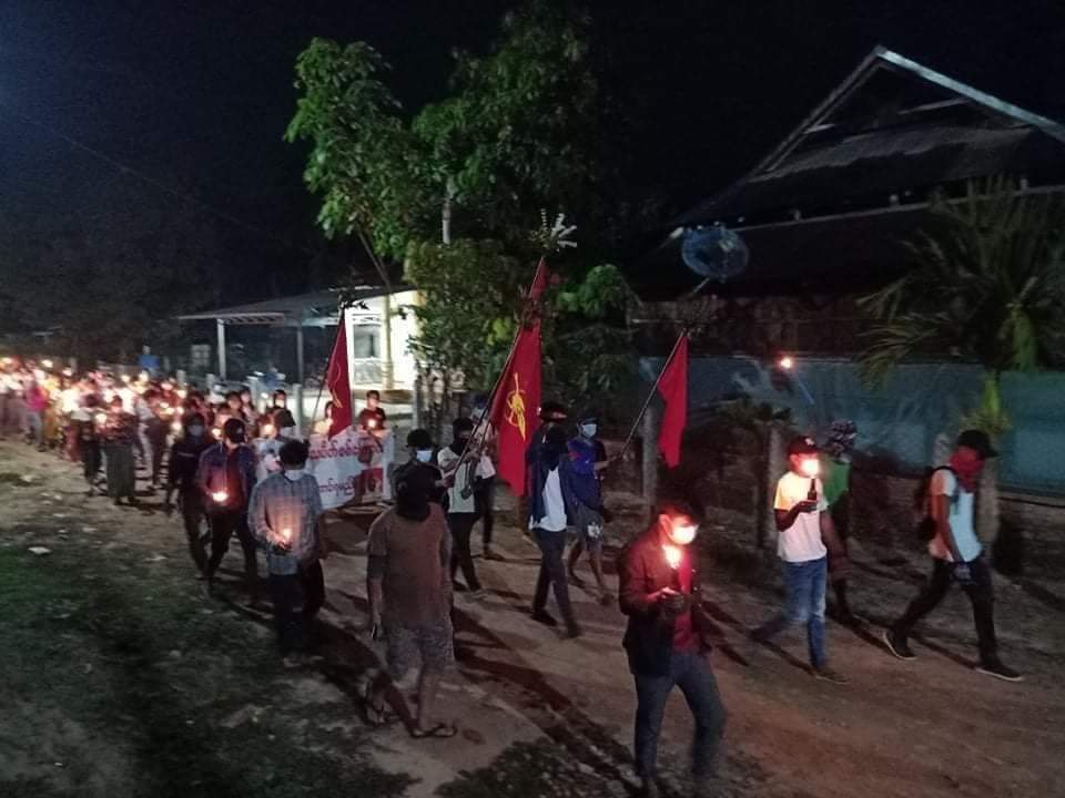 Mayzunaung11's tweet photo. Today dawn strike against the Military Coup and Terrorists in Nyaungzin Village, Thayitchaung Tsp, Tanintharyi Region. 

 UNSC ACT NOW

#WhatsHappeninglnMyanmar 
#Mar31Coup https://t.co/CTbjuHJCEW
