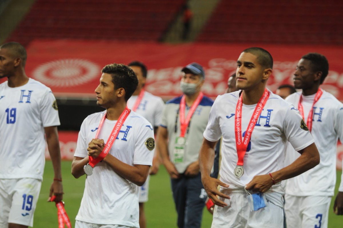 FFH_Honduras's tweet photo. 💪🏽 GUERREROS DE ORO 🥇 ||

🇭🇳🇭🇳🇭🇳🇭🇳🇭🇳🇭🇳🇭🇳🇭🇳🇭🇳🇭🇳🇭🇳🇭🇳🇭🇳

#OrgulloCatracho #VIVAHONDURAS
#VivanuestraSelección #HU23

📸 @FenafuthOrg https://t.co/pWnBaTtc1E