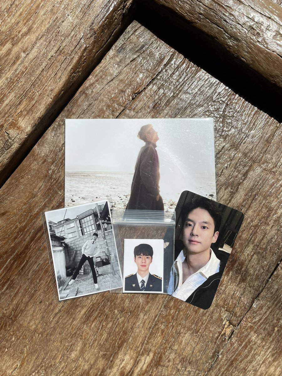 su_inn920401's tweet photo. 안녕하세요 마이드 여러분!
오늘부터 수인님 생일 카페이벤트가 진행됩니다. 생일 당일을 제외한 31일, 2일, 3일 기본특전은 조기마감 될 수 있습니다. 포토카드와 증명사진 외 나머지 사진은 랜덤으로 나갑니다.

#문수인 #생일이벤트 #카페낭만적 #마이드 https://t.co/mQR2d4te0o
