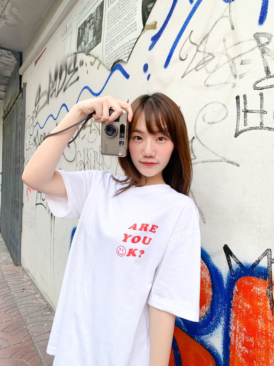 atomapcy_'s tweet photo. SayAtoms ช่องยูทูปของอะตอมเปิดแล้วค้าบ ลงคลิปแรกวันที่ 1 เมษานี้ 16:00 นะคะ 📸💕

https://t.co/ytT4ePQ8rp 

กด subscribe กันรอไว้ก่อนได้เล๊ยยยย~✨

#atomcmcafe #atomcheesypie #sayatoms https://t.co/gLjjDJNUhP
