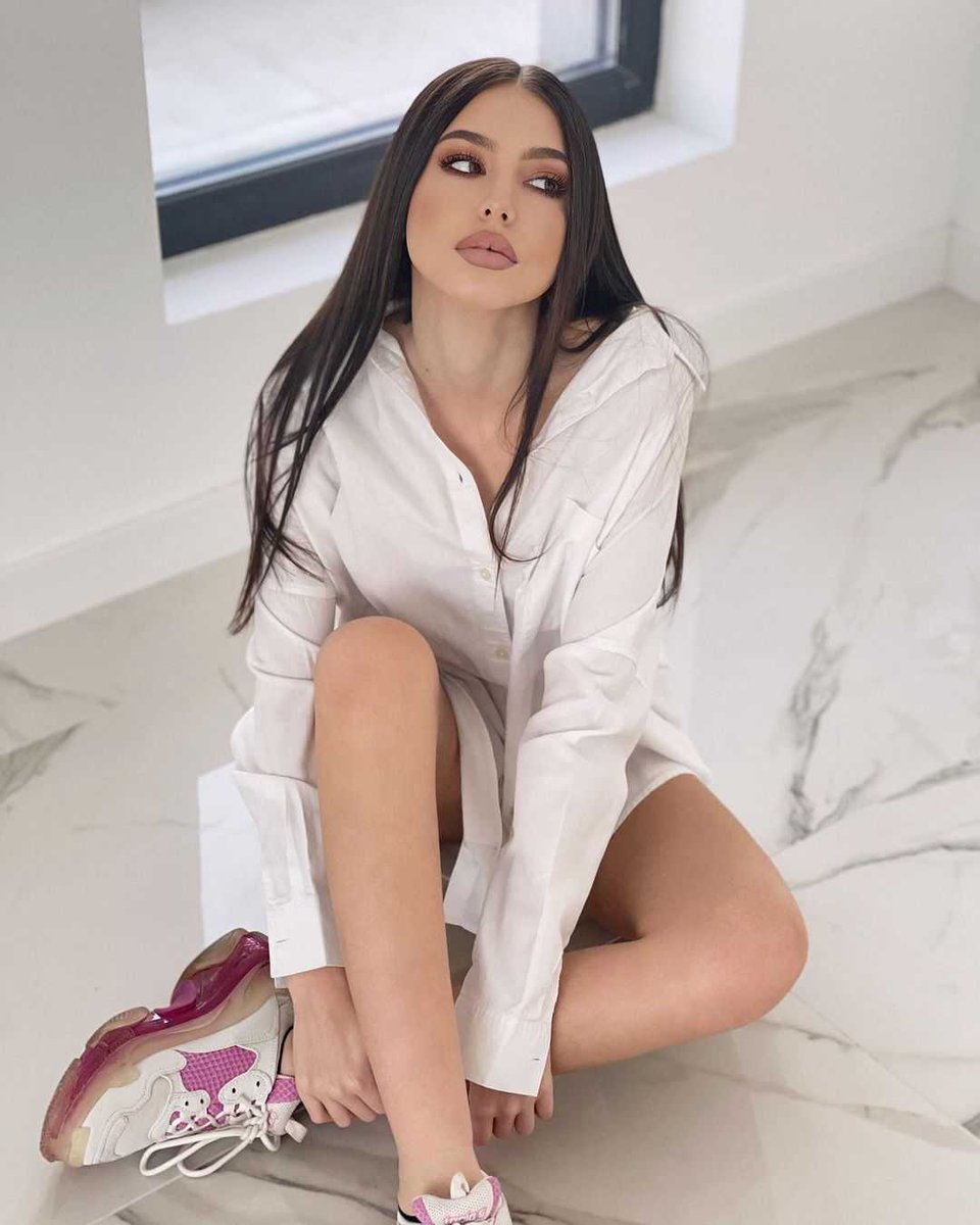 Cioby_Carol's tweet photo. Viki Odintcova &amp; Luana Maria! https://t.co/PhpuYJGKBU