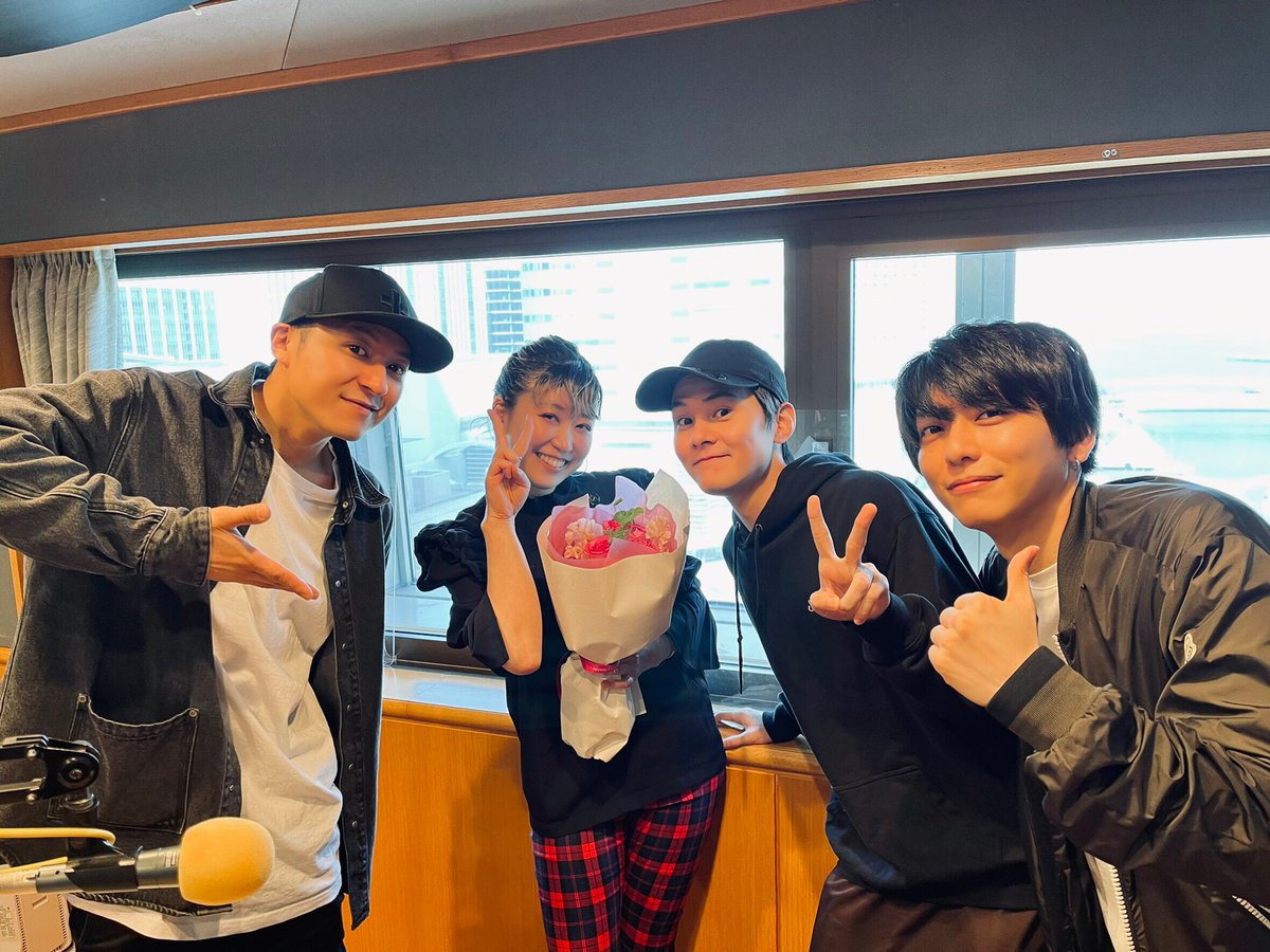Lead_tv's tweet photo. Fm yokohama「E-ne! ～good for you～」ゲスト出演させていただきました🙏

ミツミンさん、番組スタッフの皆さん
いつもLeadをパワフルに楽しく迎えてくださりありがとうございました！素敵な番組にお世話になりました◎
またお会いできる日を楽しみにしています💐
@MITSUMIN @ene_staff 
#ene847 https://t.co/mesH0BTnaS