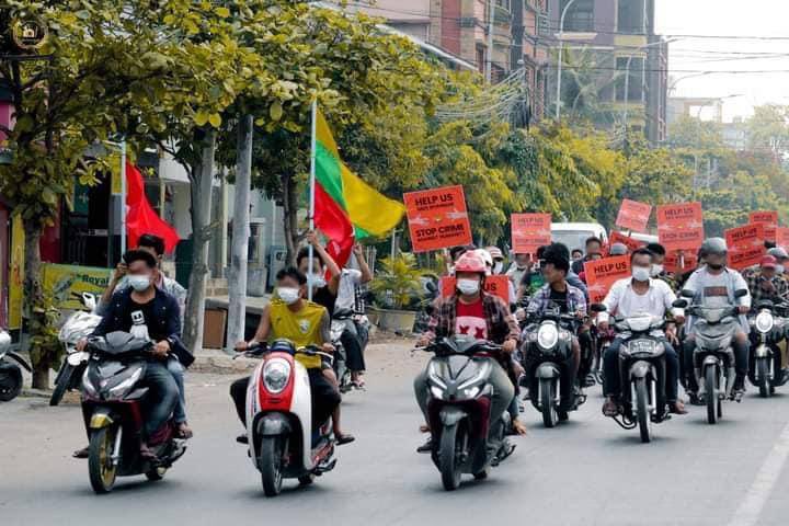 hannayuri_twt's tweet photo. Motorcycle strike in Mandalay against military coup this morning. 
UNSC ACT NOW
#Mar31Coup
#WhatsHappeningInMyanmar
#forceavote
#MilkTeaAlliancefre https://t.co/v526DHL2rO