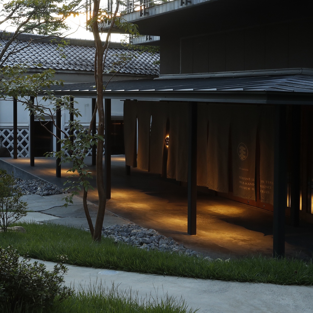 Kinto Japan Journal 松本十帖 年に長野県 松本にプレオープンした 松本十帖 貞享3年 1686年 創業の歴史を持つ老舗宿 小柳 の再生を中心にした 浅間温泉のエリアリノベーションプロジェクトで カフェやダイニングでは Kintoのoctやsepia