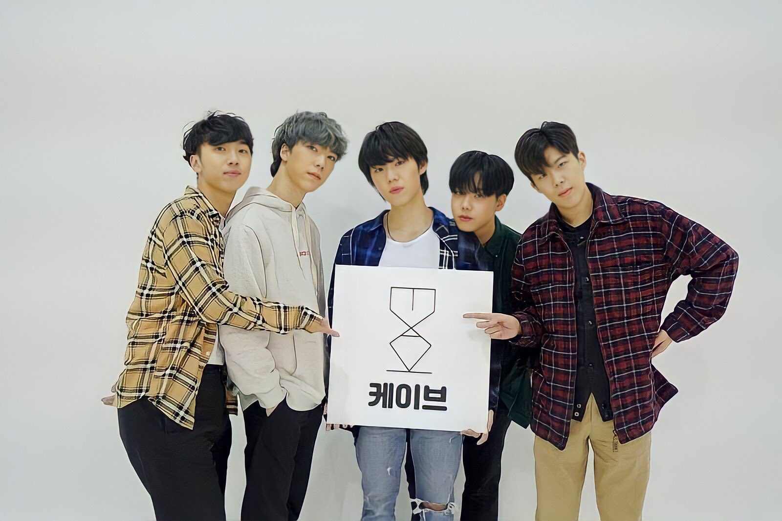 KAVE Philippines on Twitter: “KAVE (케이브) is a Korean Band consisting of