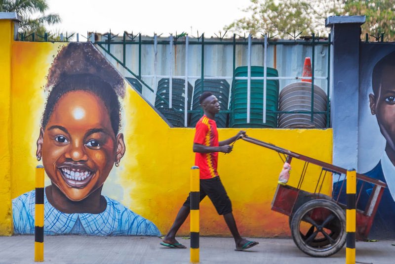 ceracerni's tweet photo. I spent 1month under the sun for these works. 
If you haven’t gone to TBS to take a picture..... 

Wetin you gain 🤷🏼‍♀️🤷🏼‍♀️🤷🏼‍♀️😅😅😅 https://t.co/hZe4vfAibr