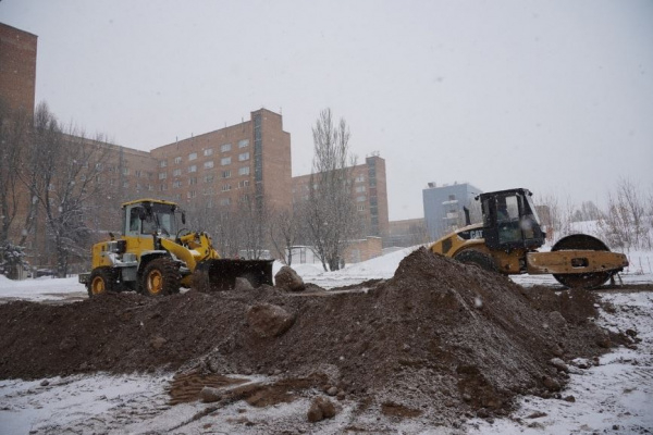 Губернатор рассказал, какие медицинские учреждения начнут строить и сдадут в 2021 году sova.info/news/gubernato…