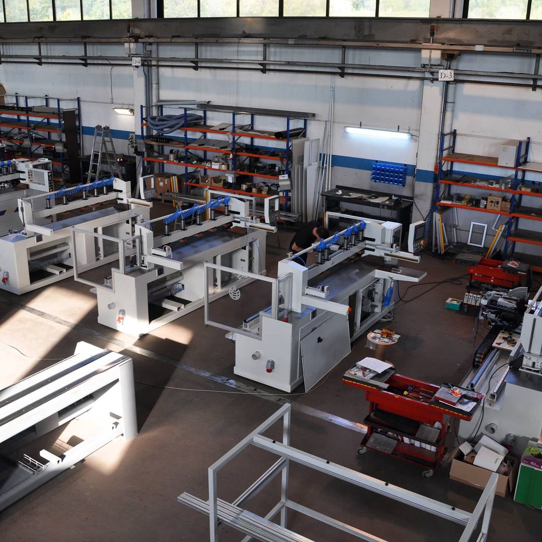 bermaqmachines's tweet image. We are working hard to finish the orders for new machines before vacation.⚙️🔧

The polishing machine's production line is on fire. 🔥💯

BERMAQ facilities will be closed from Thursday 1st - Monday 5th April (inclusive).

lnkd.in/gnbbgCW

#factoryview #manufacturers
