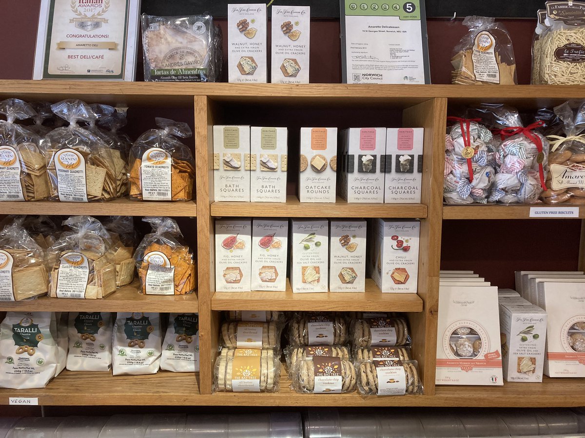 AmarettoDeli's tweet image. Today’s specials: halloumi salad; lamb chilli con carne; mushroom risotto and lots more. Vegan and gluten free options available.