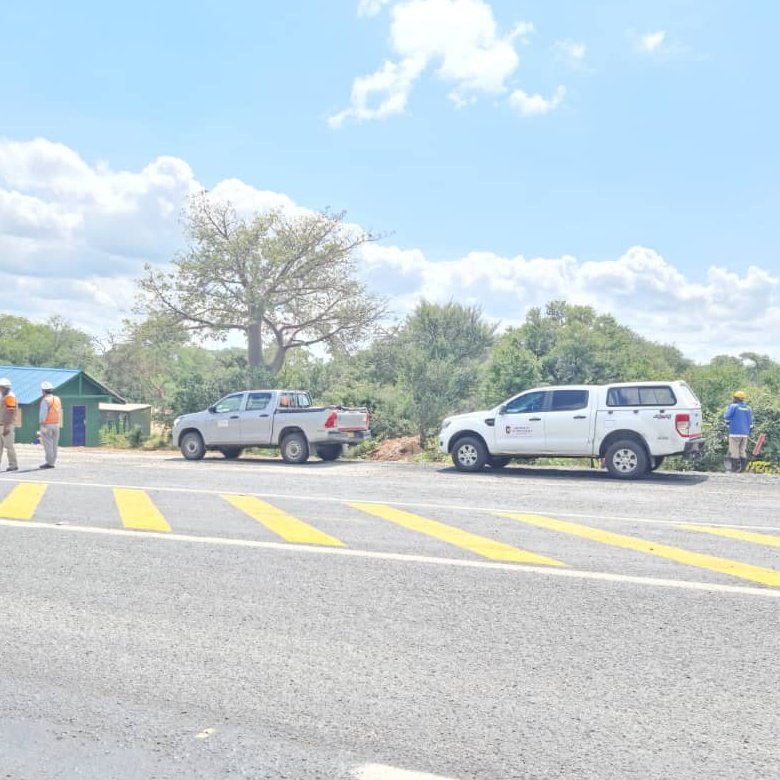 kromount's tweet photo. At Kromount Technologies we are honoured to be part of this outstanding project. From the roaring sound of crushing aggregates at our Vuti Quarry Mine to construction staffing in collaboration with our partners. Congratulations team, partners, Ministry of Transport &amp; Zimbabwe https://t.co/gj5jK1TUQb