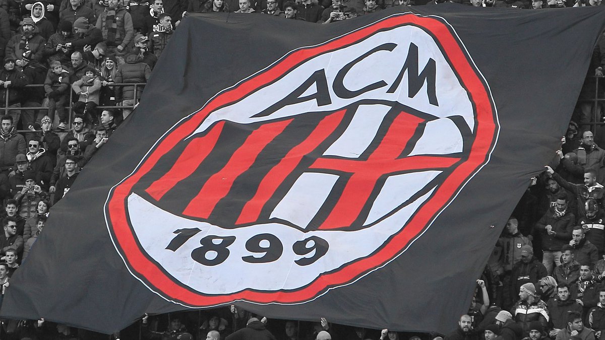 vdffactsworld's tweet photo. AC Milan were so worried about the ill health of Pope John Paul II that they cancelled their highly anticipated clash with Juventus FC in April 2005.

#acmilan #milan #pope #johnpaulII #juventus #italy https://t.co/dJqD7ArNZI