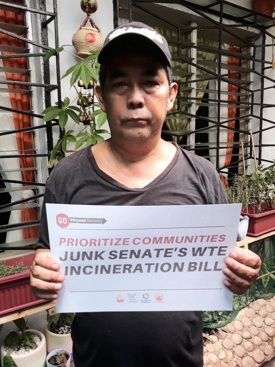 EWCoalition's tweet image. We also call for a law banning all single-use plastics in the country and the recognition of the vital role that waste pickers and workers play in maintaining a just and sustainable waste management process!

#BeyondRecovery 
#breakfreefromplastic
#WasteWorkersAreFrontliners
