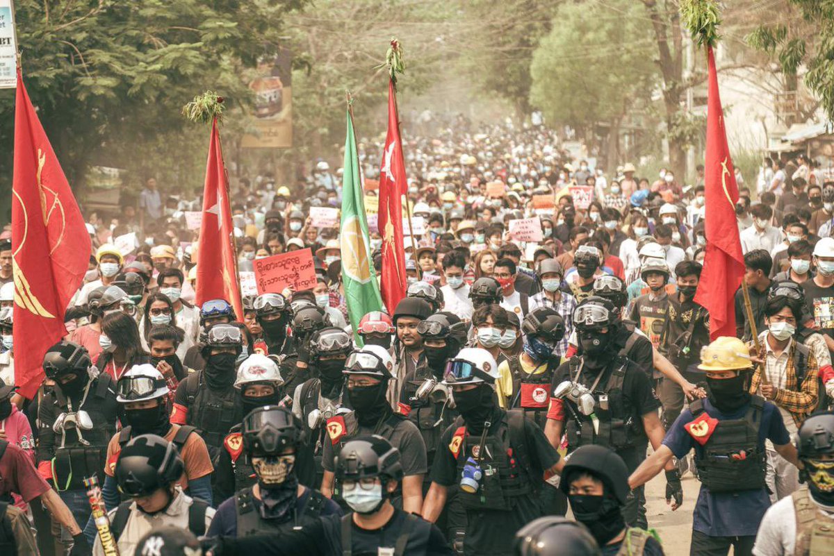 hannayuri_twt's tweet photo. Powerful Crowds of Civilians  Strike against the military coup .Happening now in Manywa ,Myanmar.

UNSC ACT NOW
#Mar31Coup
#WhatsHappeningInMyanmar
#forceavote
#MilkTeaAlliance https://t.co/BT1X5VT4tG