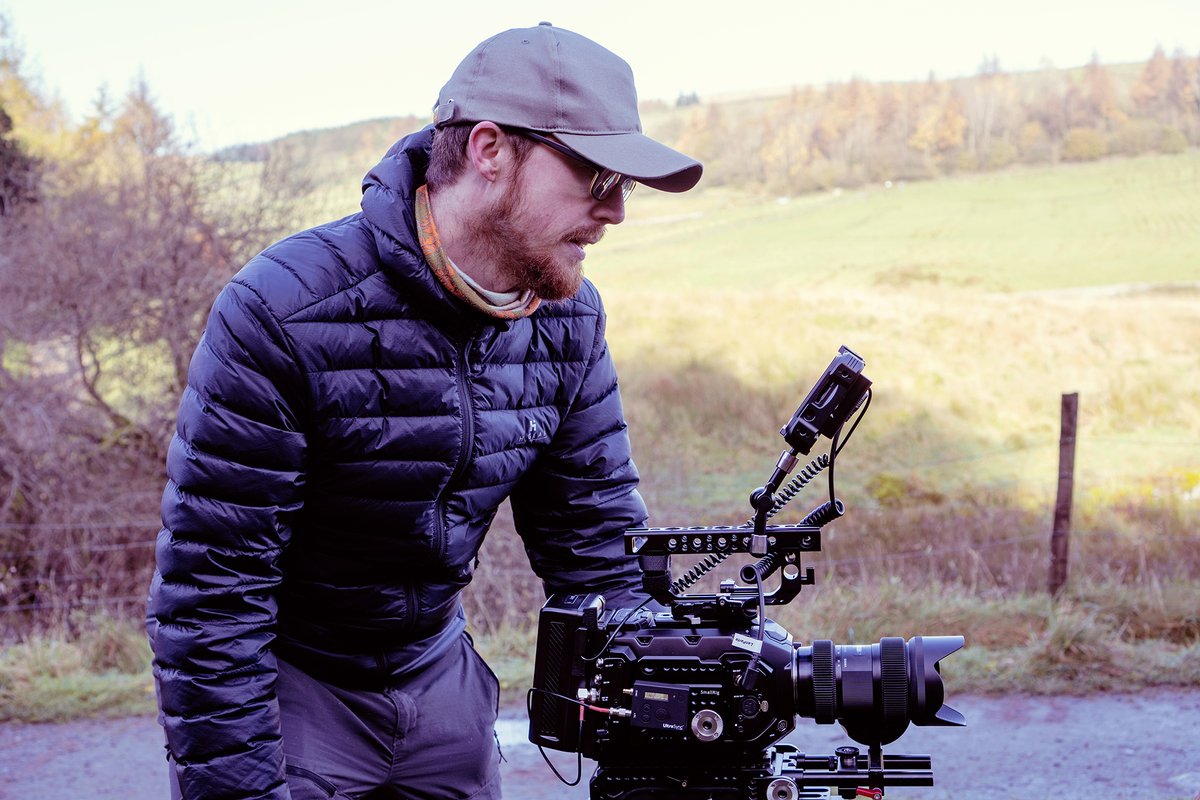 MIDDLEMEN tweet media