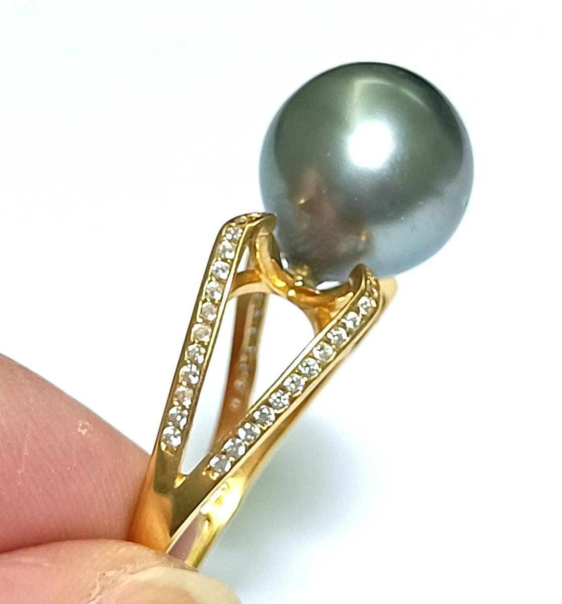ES_PEARLS's tweet photo. Excited to share the latest addition to my #etsy shop: Best Gift Her! Stunning 11.8 mm Natural Peacock Grey Green Tahitian South Sea Oval Round Cultured Pearl Cocktail Ring Size 8-9 Adjustable https://t.co/ugTQJ3MP6B #pearl #yes #girls #anniversary #gray #silver #edwar https://t.co/c5EU2EkzrQ