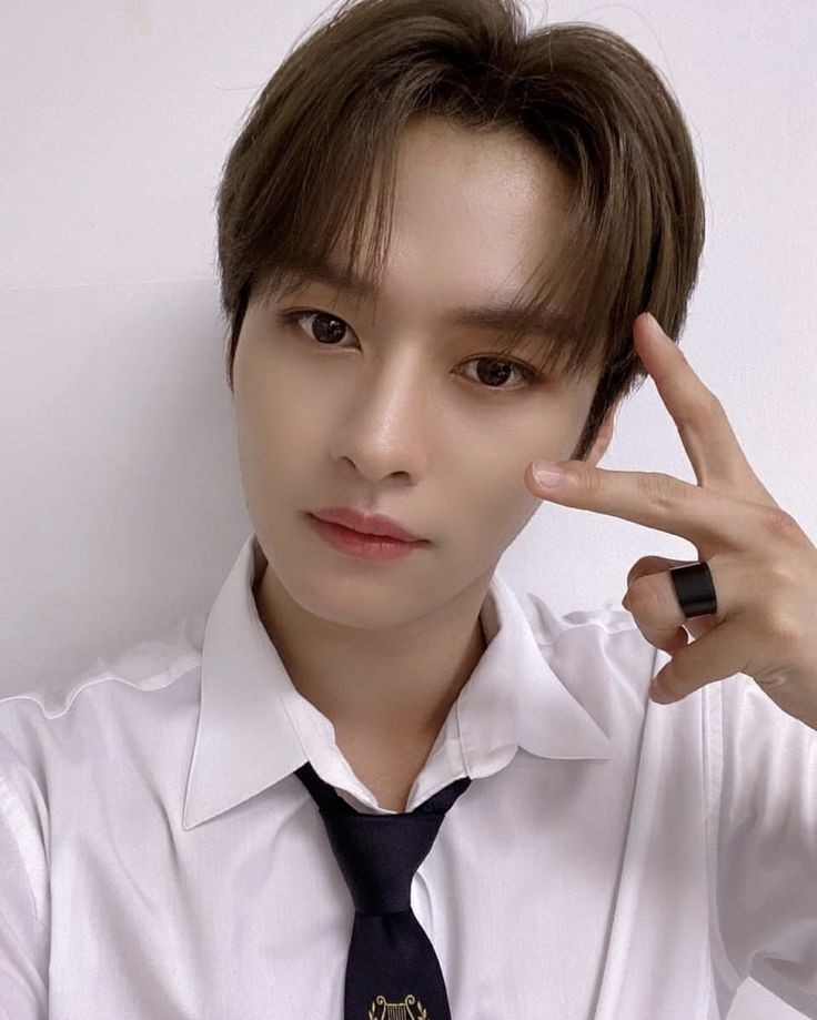 Hello, I'm Calix Lay "cal" Montes  from @08KINGS_SKZ ‘s AU “Jail Booth ”. new acc but not new to rp.

like/rt to be mutuals and feel free to interact with me.