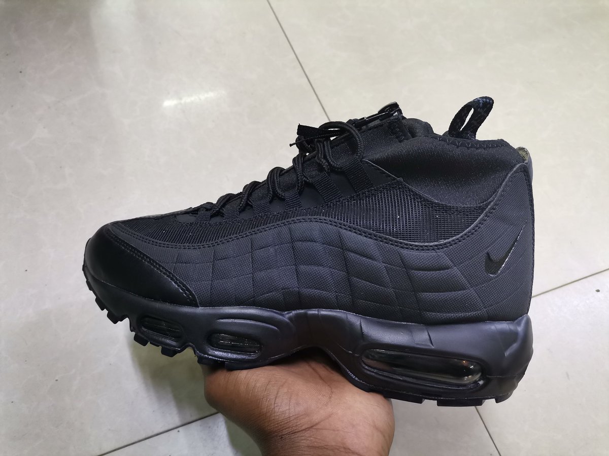 4thstreetW's tweet photo. Nike Airmax 95 boots 
Size 40-45
Kes. 3800
Whatsapp 0742955418 
Whatsapp 🔗 https://t.co/GbF1fcVU7G

Uhuru #shaffieweru #AstraZeneca ruto https://t.co/SDXs03QyNw
