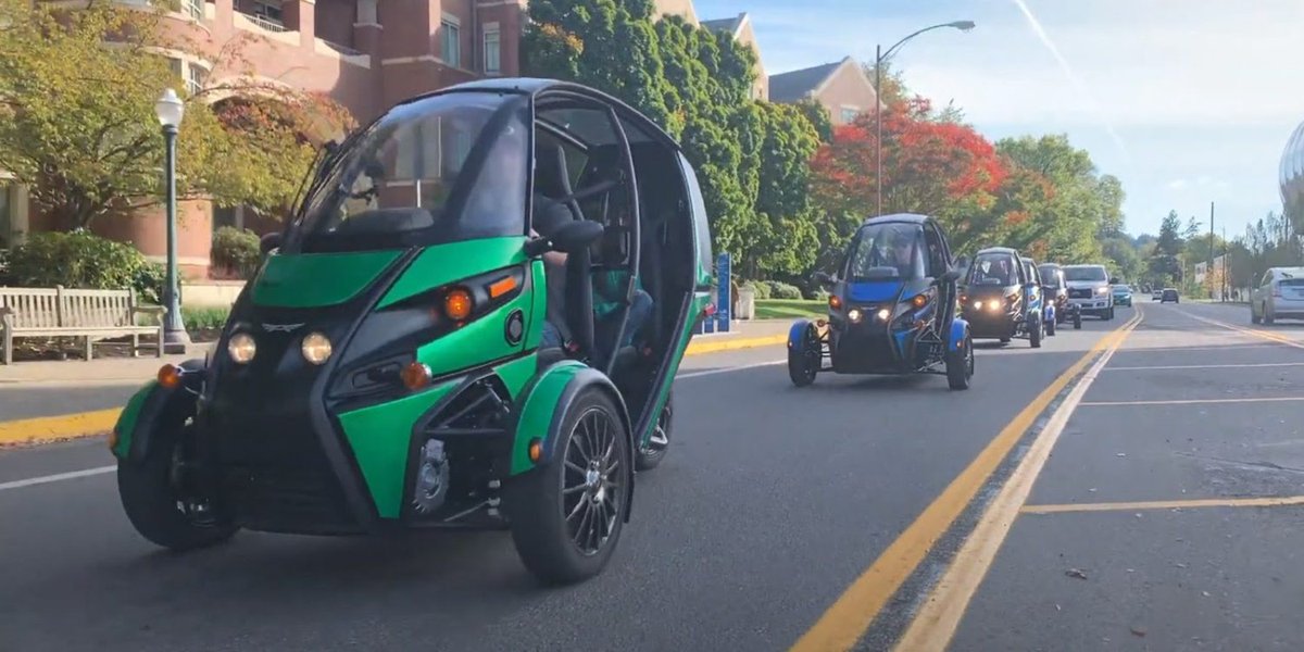 EngElecMotCo's tweet photo. 'Arcimoto’s US-built, 3-wheeled electric car prepares to go global...The 75 mph (120 km/h) EV sits on three wheels with a tadpole trike setup..'⚡️ https://t.co/zf8PtIxZzC @ElectrekCo @arcimoto #ElectricVehicle #EVs #Acrimoto #threewheeler #commute #funutilityvehicle #USA #Global https://t.co/KYyg9qswU0