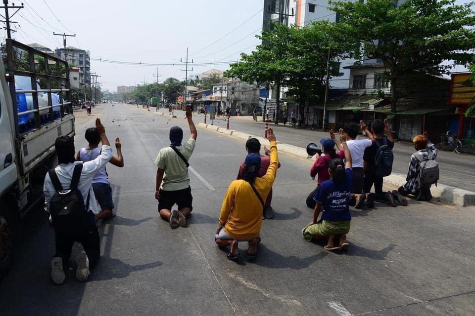 hannayuri_twt's tweet photo. Peaceful Protest against the military dictatorship in insein ,Yangon ! Happening now 🇲🇲 
UNSC ACT NOW 
#Mar31Coup
#WhatsHappeningInMyanmar https://t.co/RCUG7FisqJ