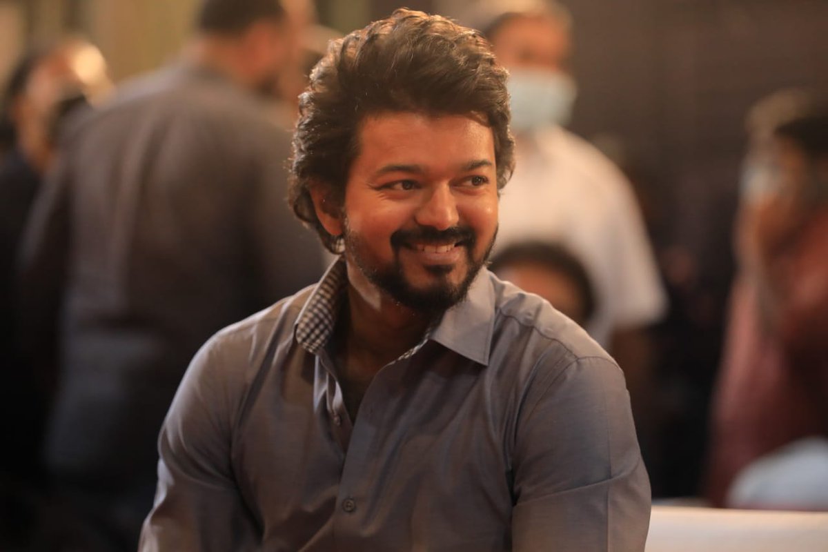 Deva33967308's tweet photo. Thalapathy Vijay from #Thalapathy65 😍 #Thalapathy65 #Vijay #Vijay65 @sunpictures @actorvijay #ThalapathyVijay https://t.co/mpOcNXmSMx