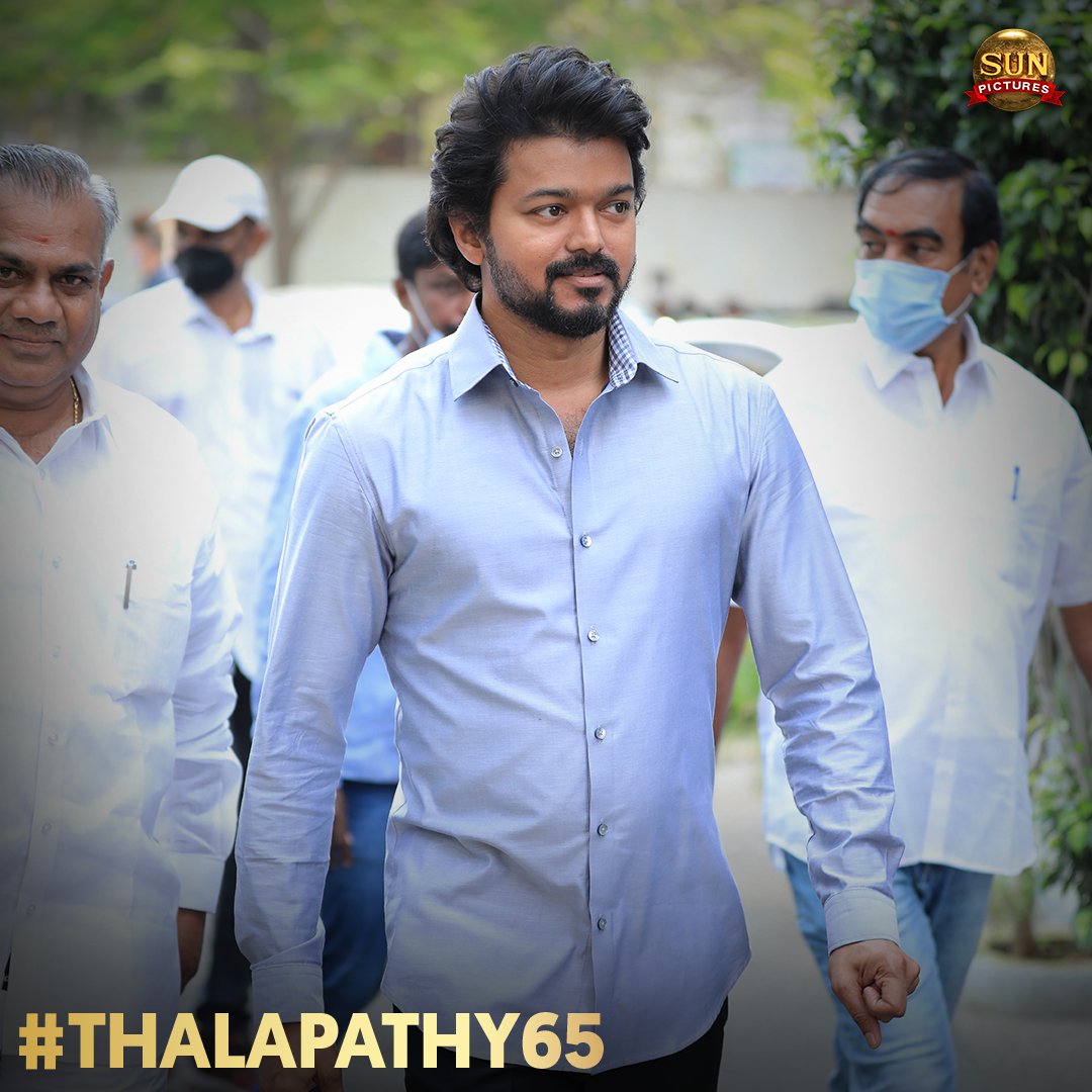 sunpictures's tweet photo. #Thalapathy65Poojai

@actorvijay @Nelsondilpkumar @anirudhofficial @hegdepooja
 
#Thalapathy65 https://t.co/neqZvKeDKy