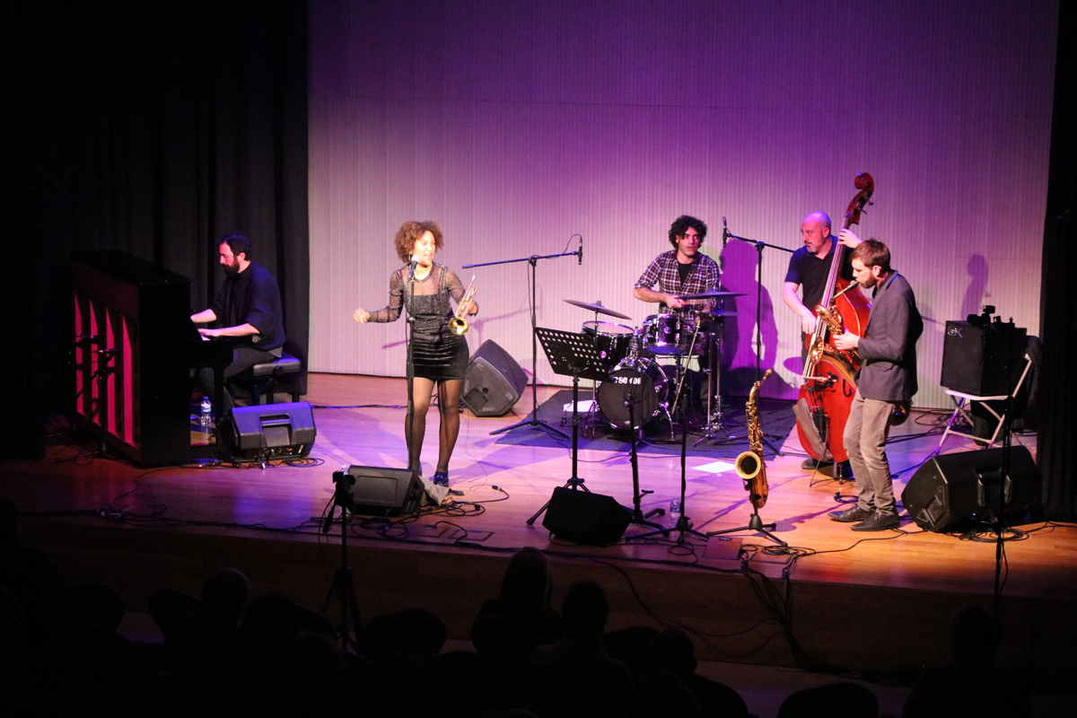Et vas perdre el concert de <a href="/SillahNoemi/">Memi Sillah</a> Group? Vols escoltar la conferència sobre narrativa feminista a càrrec de la <a href="/irenejaumeg/">Irene JG</a>? I la conversa entre <a href="/luisarbuniel/">Lluís Cabrera</a> i <a href="/MartiFarre/">Martí Farré Sender</a> sobre el <a href="/tallerdemusics/">Taller de Músics</a>?

Pots reviure-ho tot al nostre canal de <a href="/YouTube/">YouTube</a>
👉bit.ly/3chPGQm