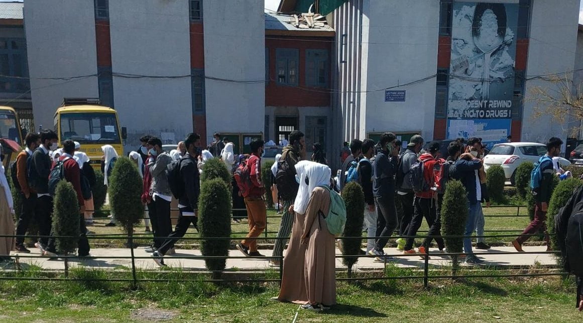 Qazi Shibli (قاضی شبلی) tweet media