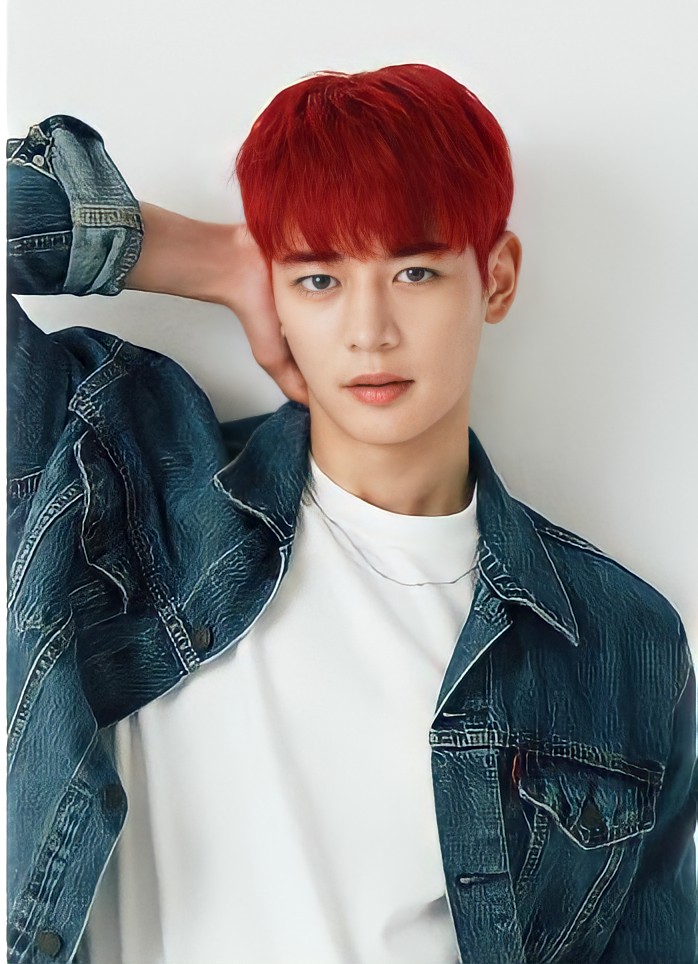 Choi_Dawna's tweet photo. Who allowed him to be this beautiful??????? https://t.co/9iHaKi4NTp