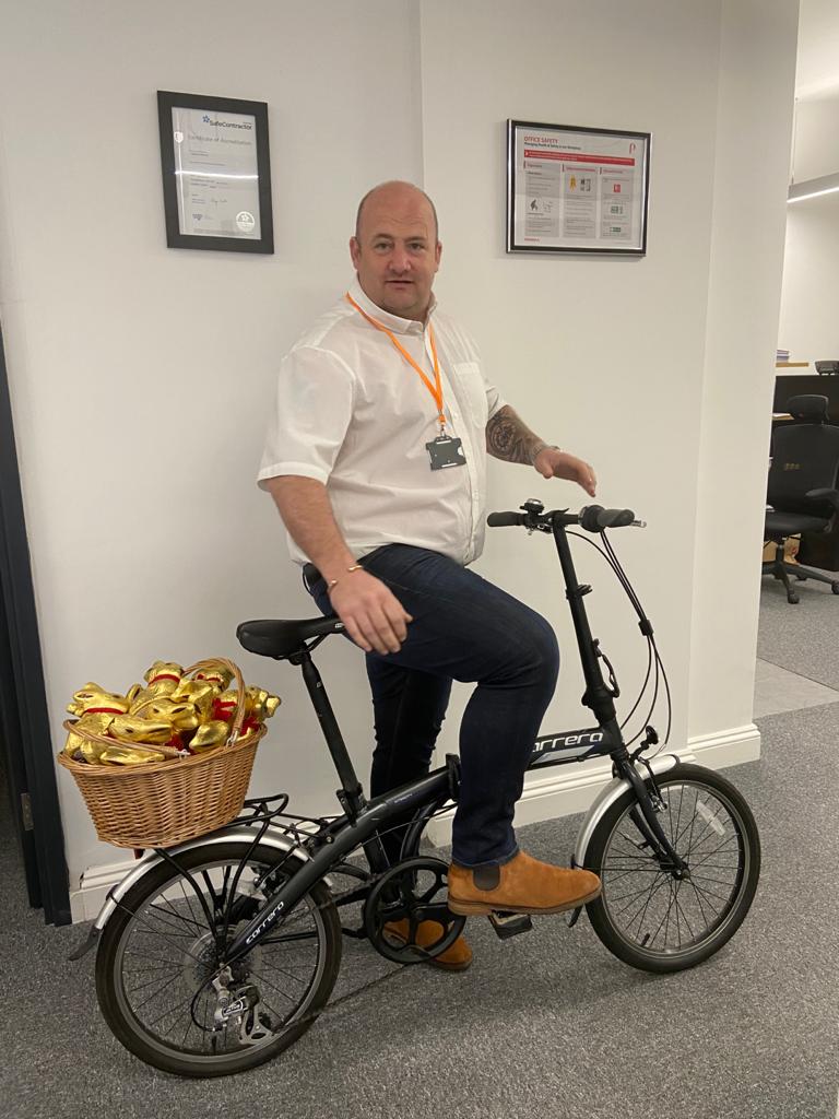 Maintainabuild's tweet photo. Keep an eye out for our very own Easter Bunny today.  He may be visiting you. @LindtUK #HappyEaster https://t.co/01QBVoRUmi