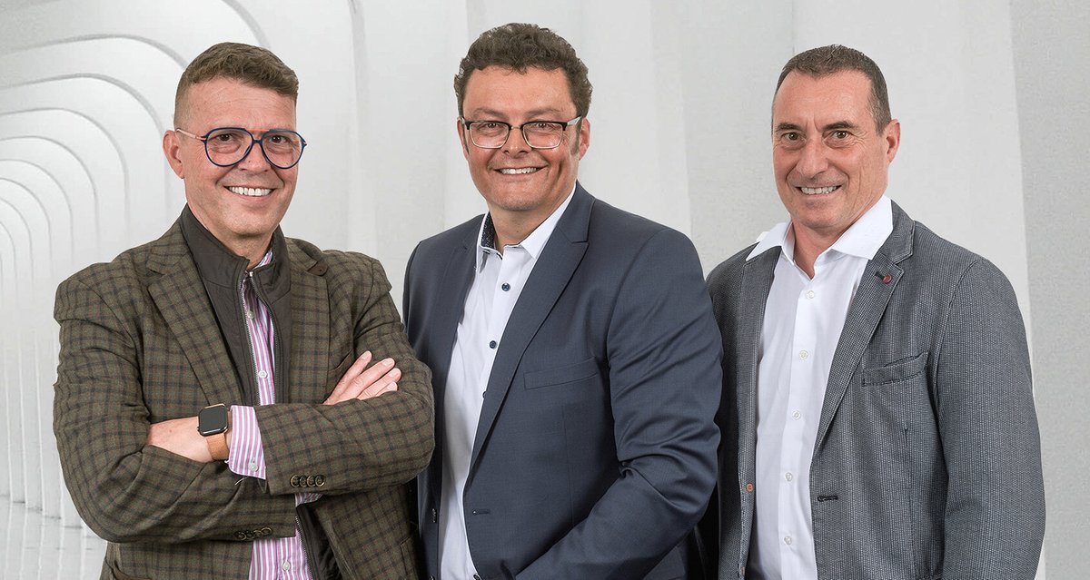uniQconsulting_'s tweet photo. uniQconsulting ernennt Stephan Rolli zum neuen Chief Sales Officer (CSO). Mit seiner Ernennung erweitert uniQconsulting die Geschäftsleitung, neu bildet Stephan Rolli zusammen mit CEO, Dr. Alfred J. Beerli und CTO, Tom Schmuki ein Dreiergremium. https://t.co/nmYoqrsY8k