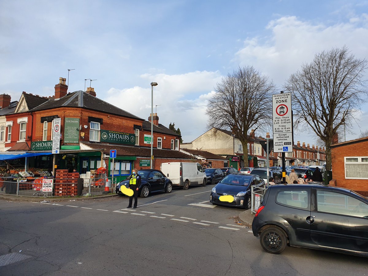 BordesleyWMP's tweet image. PCSO Millward and PC Cooper helping @somerville_pri keep the #cleanairzone free of vehicles during the morning. Brilliant  initiative happy to support #greencrosscode #roadsafty