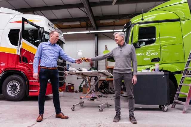 Simon Loos neemt Autospuiterij Nico Mooij over
peterappeltransport.nl/nieuws/simon-l…