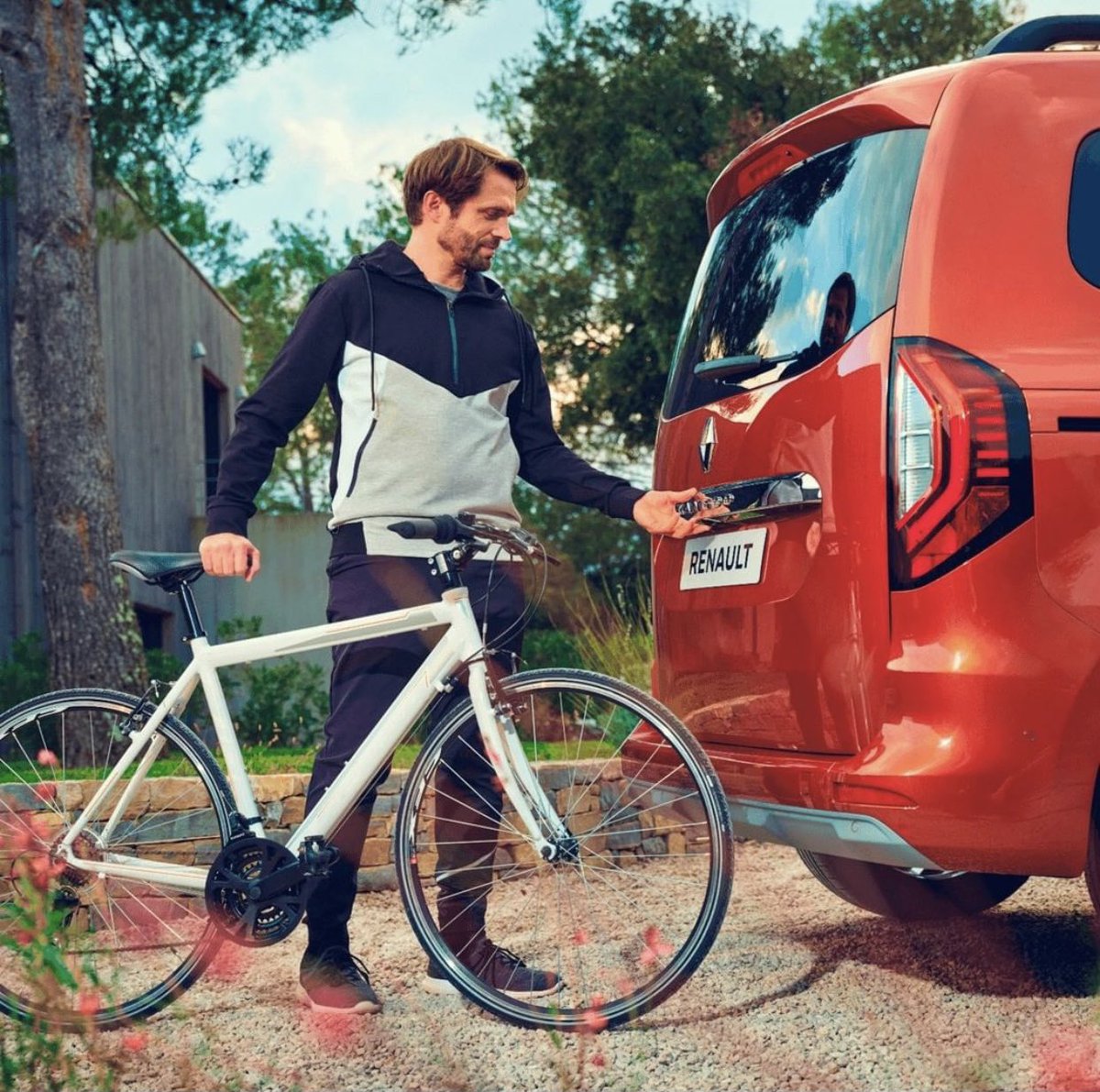 Ja tenim a la Renault J.Garau de Tortosa i Vinaròs, la nova Renault Kangoo!

#kangoo #nuevakangoo #tortosa #vinaros