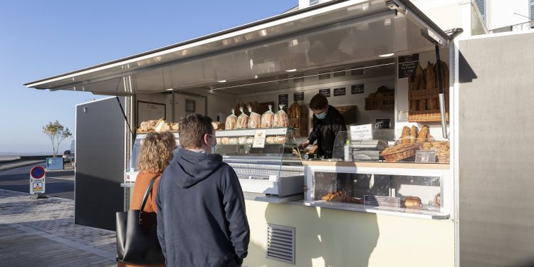 hautsdefrance's tweet photo. #LeSaviezVous En #hautsdefrance, deux dispositifs permettent d’accompagner les commerçants-artisans travaillant comme commerce de proximité, en particulier en secteur rural et semi-rural.
✔ Pour les découvrir ➡ https://t.co/37FIFIwo6f https://t.co/Hd2rnU0SVI