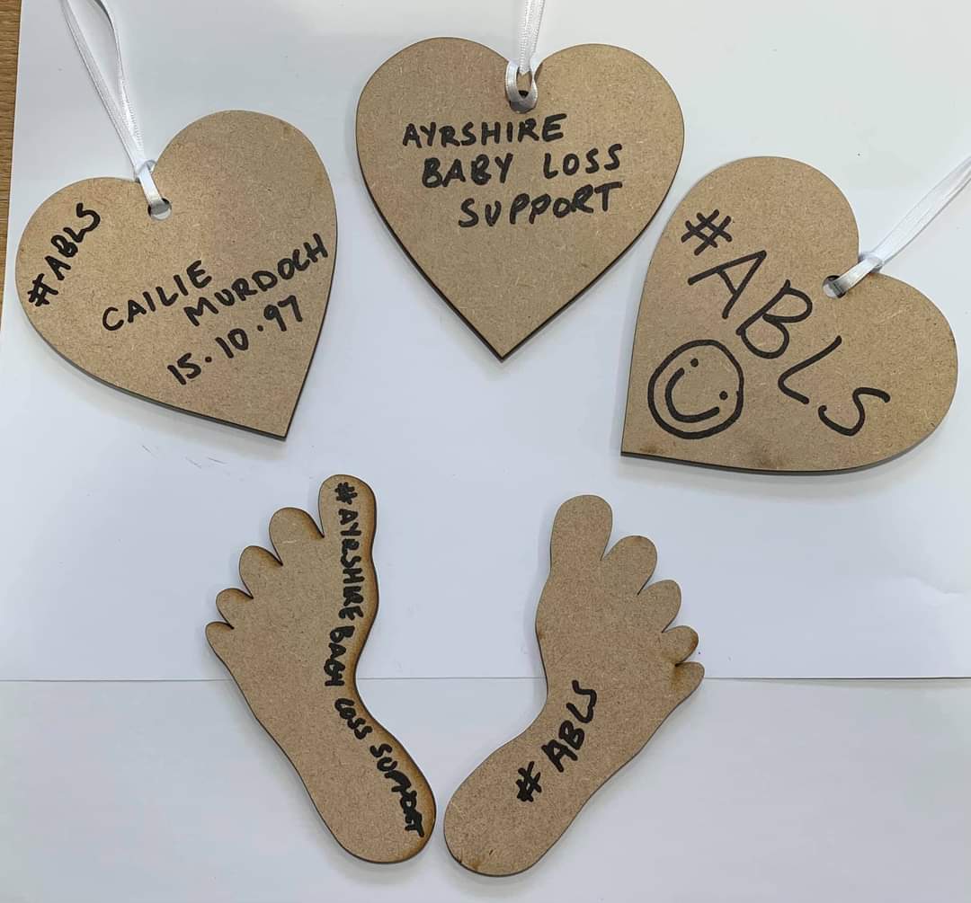 AyrshireBaby's tweet photo. Just a few of our wooden shapes being hidden around ayrshire this weekend. Hope you find one on your local travels 😁#ABLS #ayrshirebabylosssupport https://t.co/odQQ44J7Id
