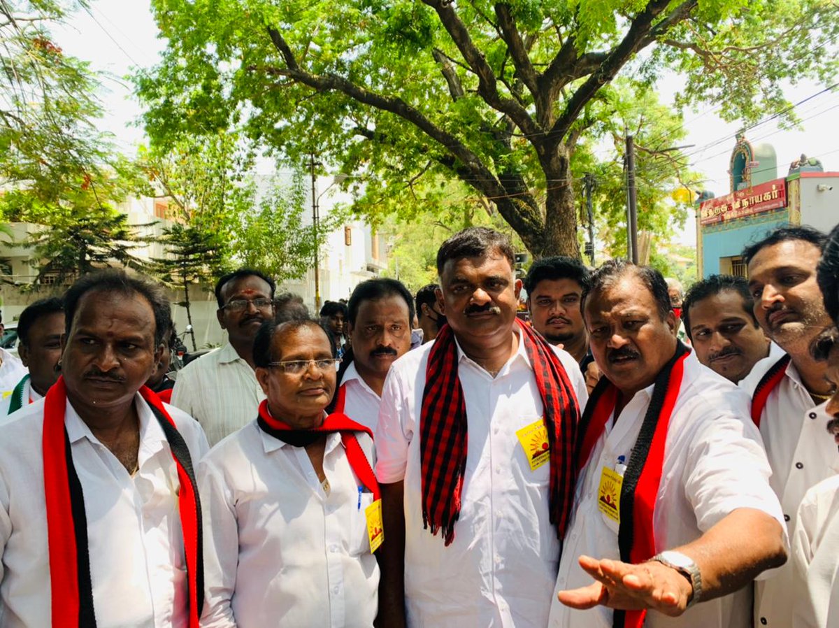 ksivasenapathy's tweet photo. தொண்டாமுத்தூர் தொகுதிக்கு உட்பட்ட ஆர். எஸ். புரம் பகுதியில் பொதுமக்களைச் சந்தித்து வாக்கு சேகரித்த போது
உடன் பகுதி செயலாளர் திரு. கார்த்திக் செல்வராஜ் அவர்கள் மற்றும் கழக உடன்பிறப்புகள்.
@arivalayam
#DMK4TN
#Thondamuthur4KSS
#VoteForKSS
#VoteForDMK https://t.co/YriZKVPHNj
