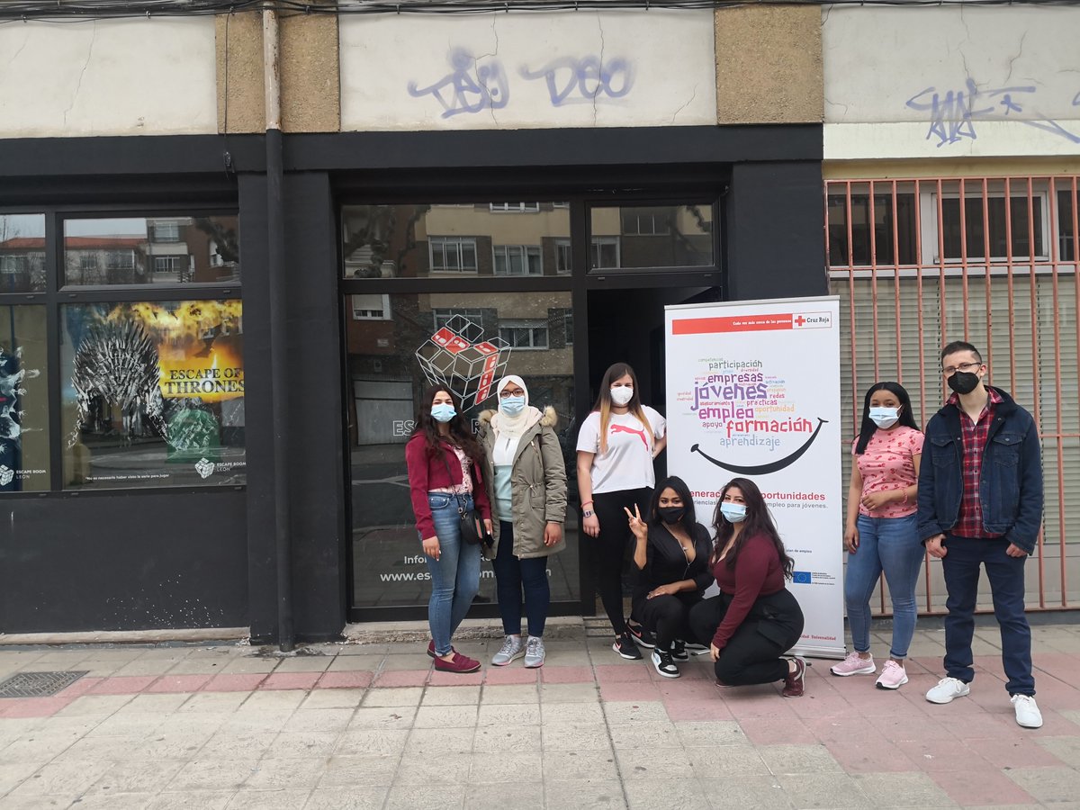 CruzRojaLeonES's tweet photo. Las personas participantes del proyecto Activación, orientación y acompañamiento a la inserción. Pulsa POEJ, cofinanciado por el Fondo Social Europeo, han realizado una actividad de Scape Room, primando el trabajo en equipo y la comunicación para conseguir el reto.
#PlanEmpleoCre https://t.co/LR09hRMCrd