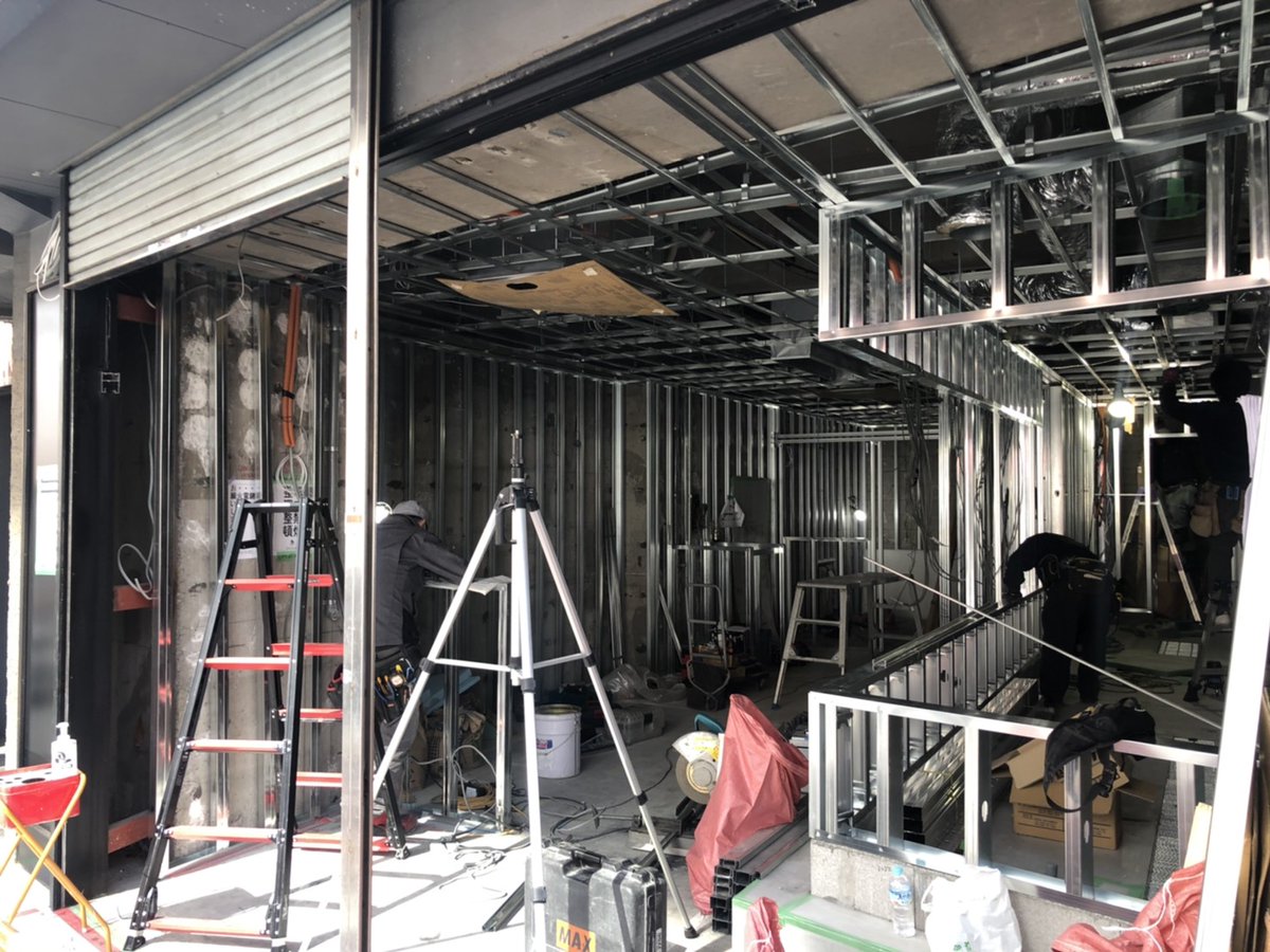 3月も今日で終わりですね！ラーメン森井相模原店はOPENの4月27日に向けて着々と準備しております。オープニングセール3日間はラーメン1杯500円で提供致します！写真は今工事している店舗の状況です、今後少しずつ店舗の写真などもお届けしていきますのでお楽しみに