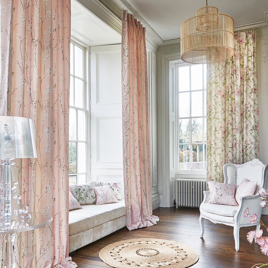 PrestigiousText's tweet photo. Look forward to brighter days ahead with the classic spring floral trend. The arrival of a new season offers the perfect chance to update your home décor. Incorporate blooms from our Grand Botanical collection for an easy way to refresh your space 🌸 https://t.co/g29zx1IP6d https://t.co/LLzxf4NsAC