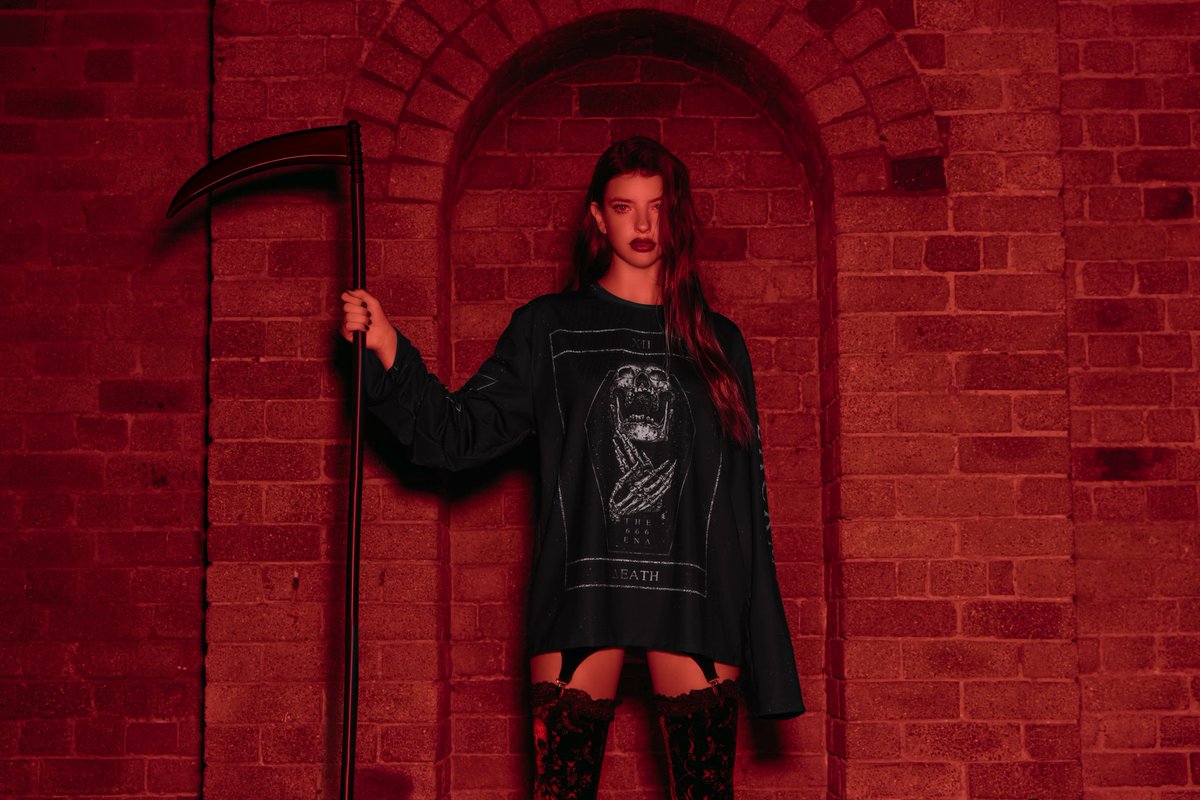 sick666mick's tweet photo. collaboration with @BlackMilkTweets https://t.co/xjUnIMiczO