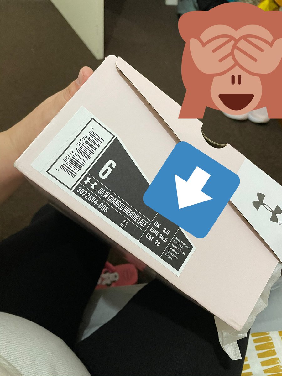 ToniSablam's tweet photo. @JDhelpteam received a wrong sized item from you guys. 🥺 order is size UK 4 what I received is UK 3.5. 😩 Tried sending an email but no reply, calling your customer service number but no answer. What to do next? 😏 https://t.co/P2MCoBH34x